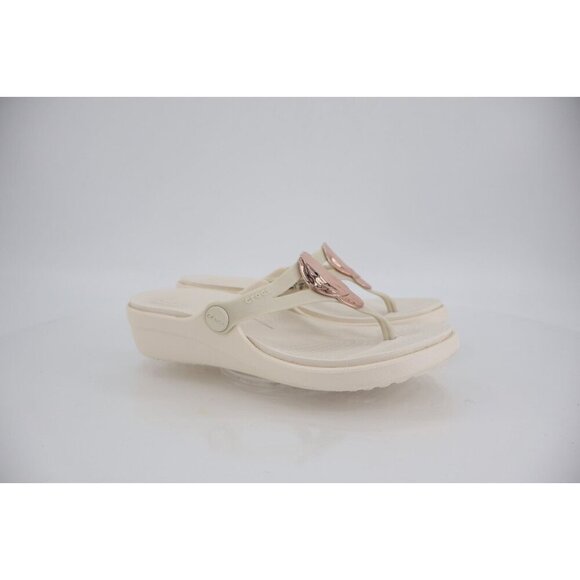 Crocs Girls Sanrah Embelished Sandal Size 4 White Thong Low Wedge Gold Hammered - Picture 2 of 12